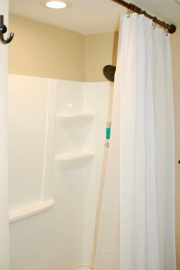 Blue Bear Den 3Br 2Ba Dtc Private Apt Hot Tub Экстерьер фото